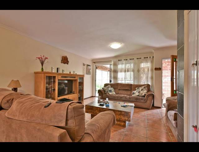 4 BEDROOM TOWNHOUSE FOR SALE IN RANDPARK RIDGE